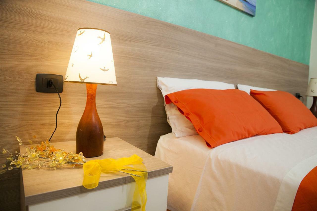 B&B Giosy Portopalo Di Capo Passero Exteriör bild
