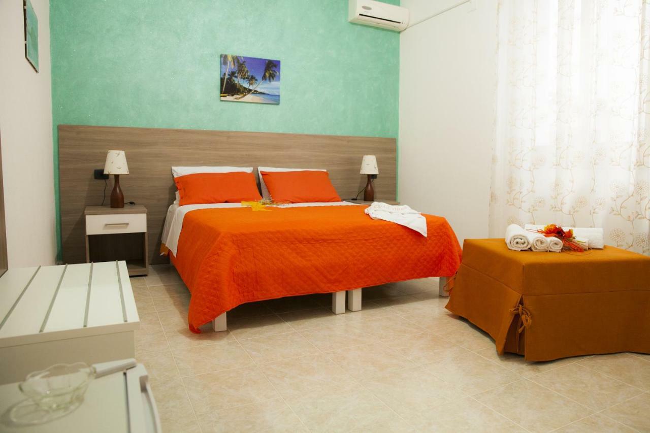 B&B Giosy Portopalo Di Capo Passero Exteriör bild