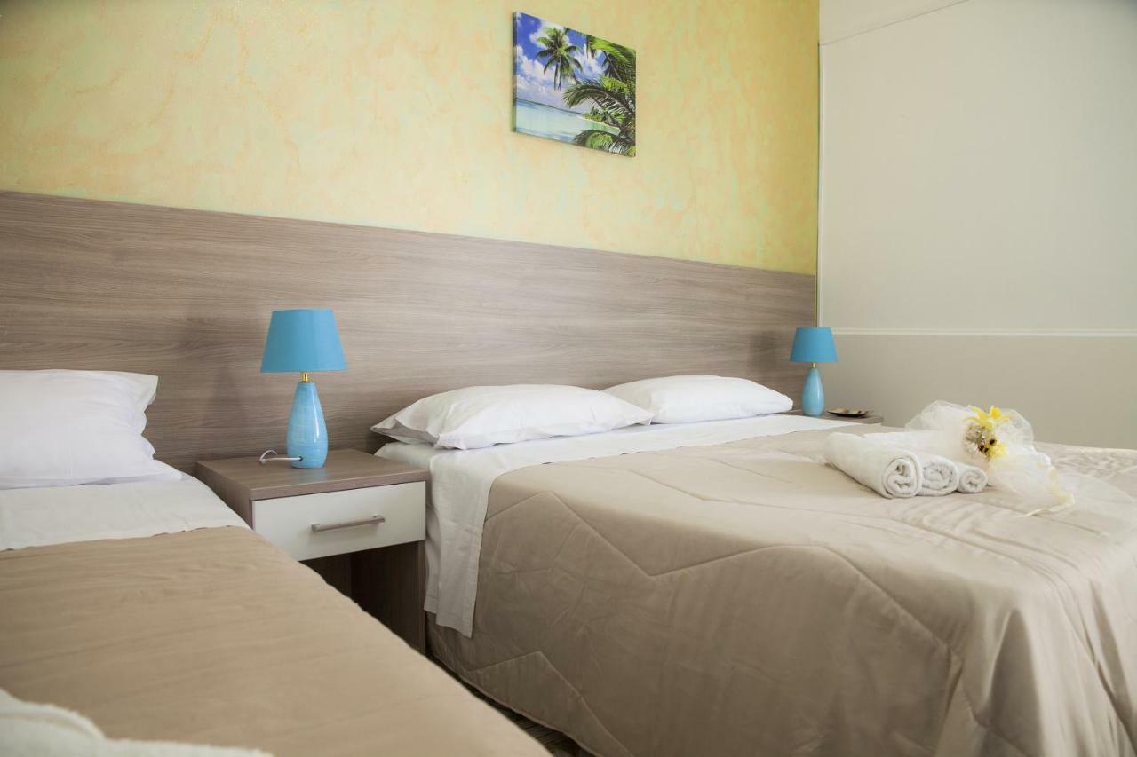 B&B Giosy Portopalo Di Capo Passero Exteriör bild