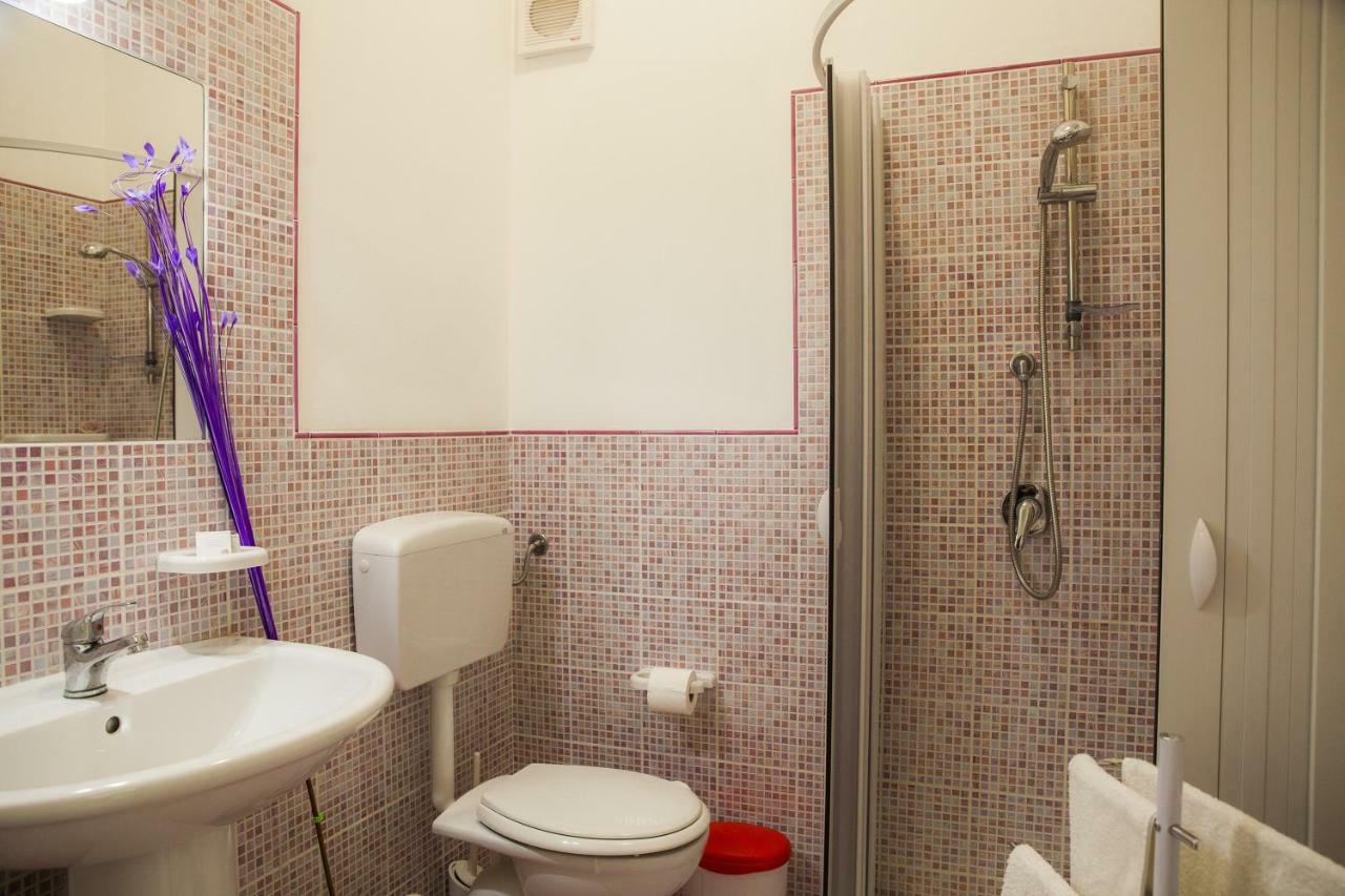 B&B Giosy Portopalo Di Capo Passero Exteriör bild