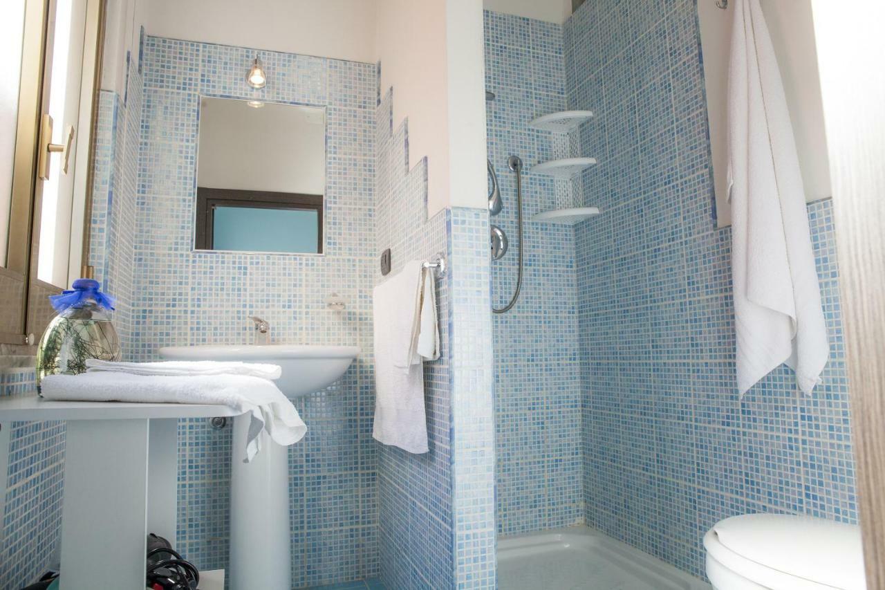 B&B Giosy Portopalo Di Capo Passero Exteriör bild